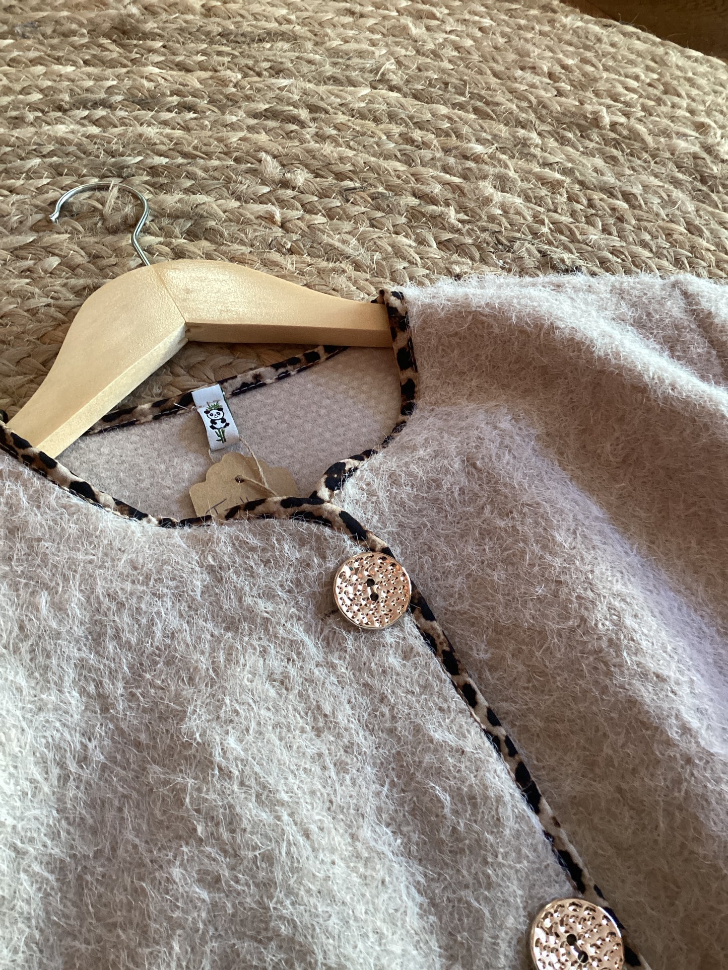 Veste aspect laine bouclée beige & léopard