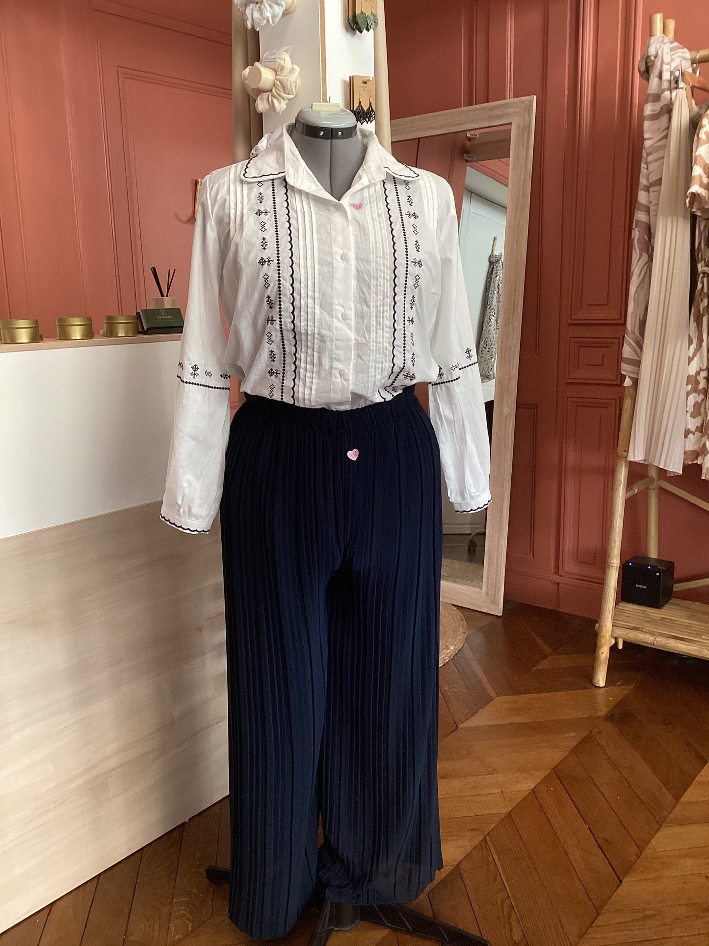 Chemise blanche brodée esprit bohème