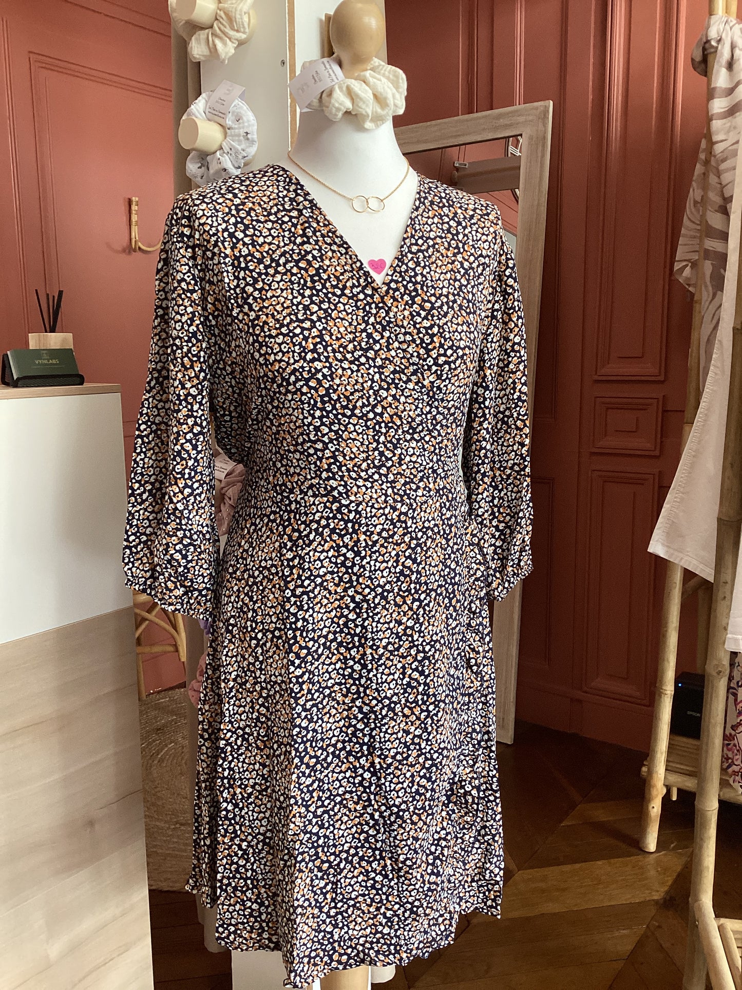 Robe portefeuille à imprimé fleuri – Manches 3/4