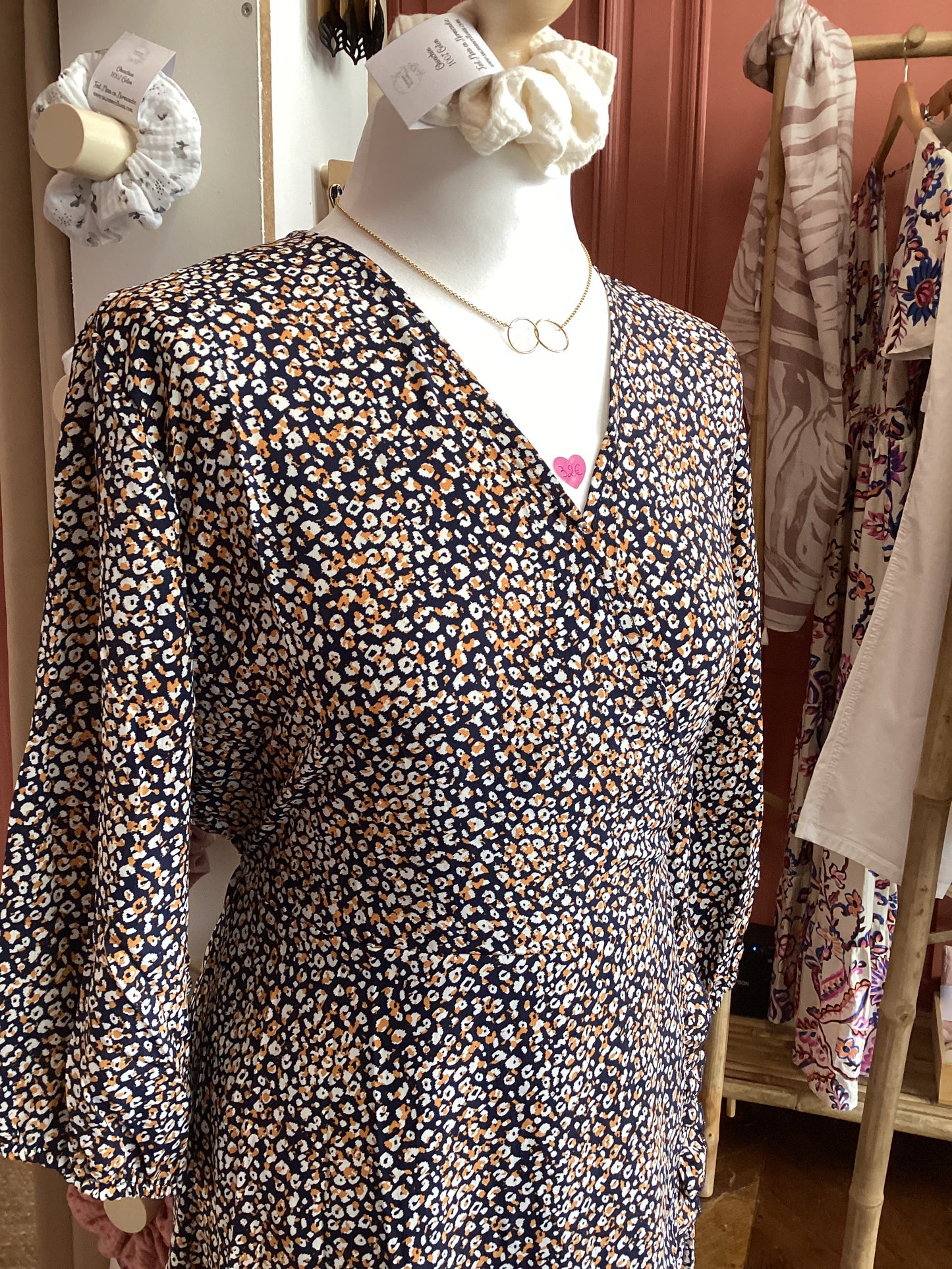 Robe portefeuille à imprimé fleuri – Manches 3/4