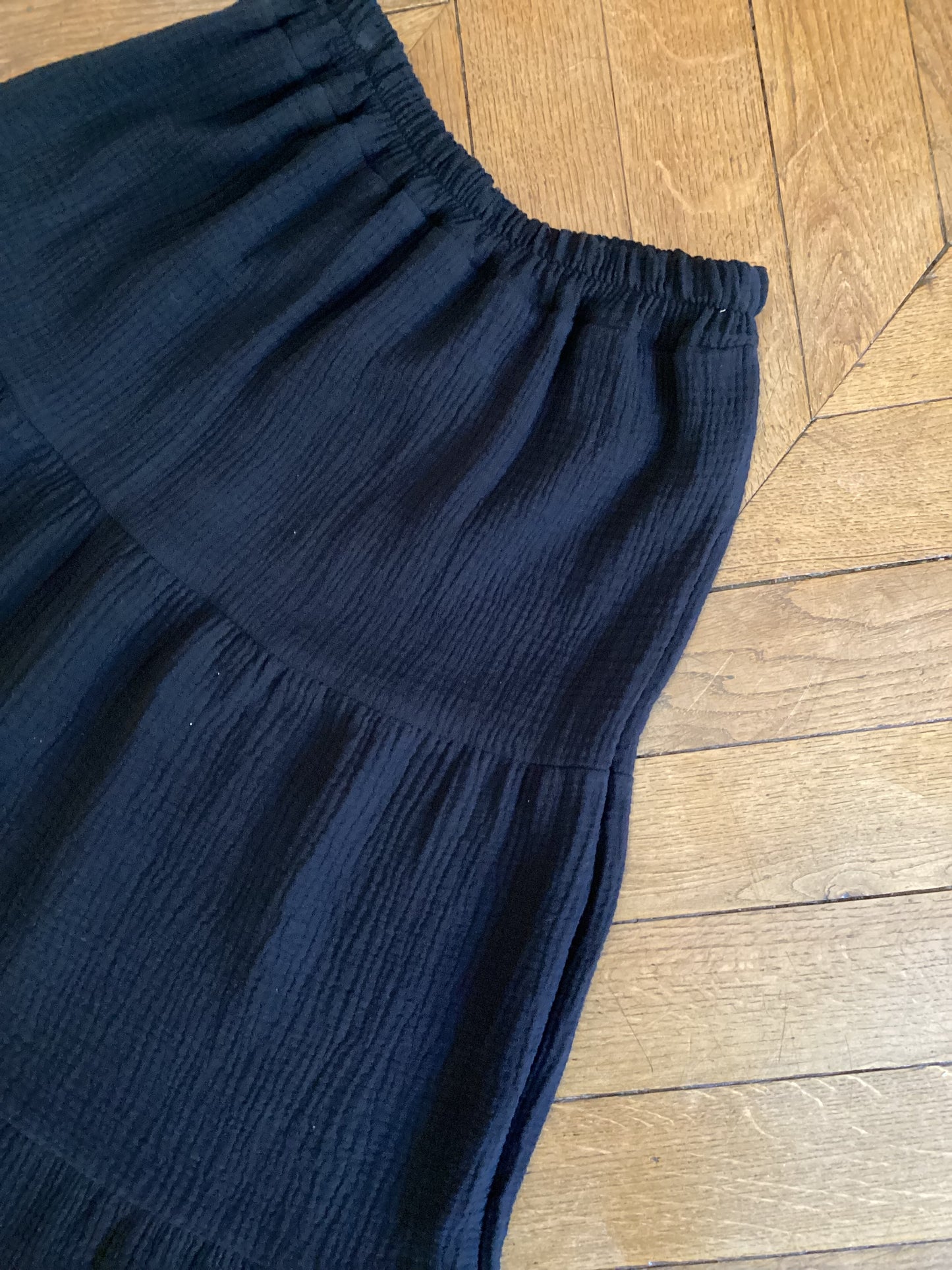 Jupe longue noire en double gaze de coton