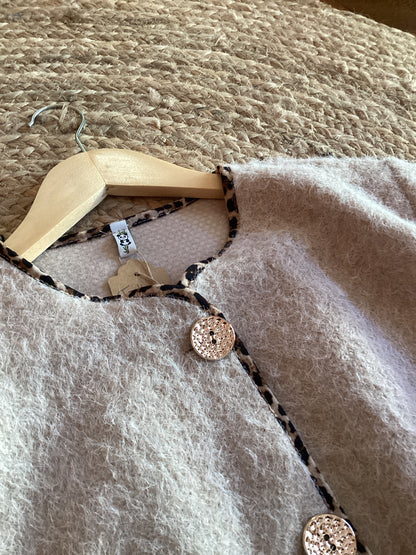 Veste aspect laine bouclée beige & léopard