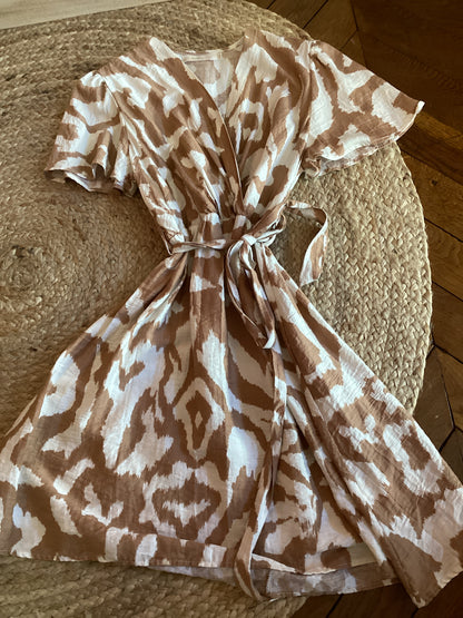 Robe légère crème et marron à motif abstrait